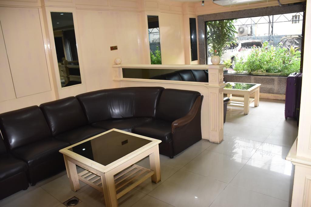 Woodlands Inn Hotel Bangkok Dış mekan fotoğraf